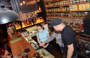 Ночной рейд по барам и клубам: в Харькове проверили, как соблюдают карантин