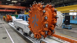 Завод «Свет Шахтера» начал выпуск новых высокоресурсных очистных комбайнов (ФОТО)