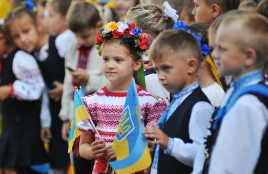 Кучер поздравил школьников и учителей с началом нового учебного года