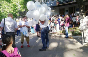 Кернесу напомнили о недопустимости политической рекламы в школах (ФОТО)