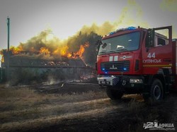 С эпицентра пожара в Двуречанском районе эвакуированы более 50 человек – Кучер