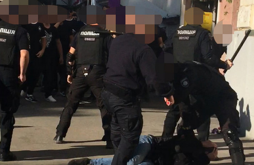 Дело об избиении полицейским противника ХарьковПрайда направлено в суд