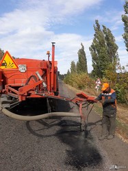 На дорогах Харьковщины продолжается ямочный ремонт: отчет САД за неделю (ФОТО)