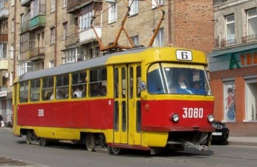 Харьковчане требуют пустить 6-й трамвай в объезд Московского проспекта