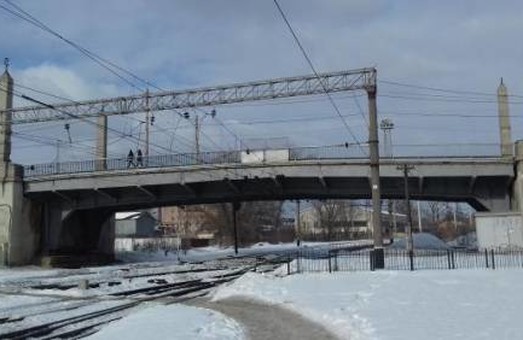 В Харькове открывается движение по Балашовскому мосту