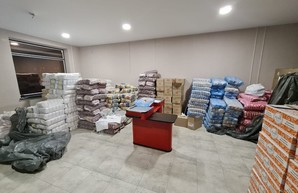 «За майбутнє» в Броварах покупает избирателей макаронами и зефиром (ФОТО)