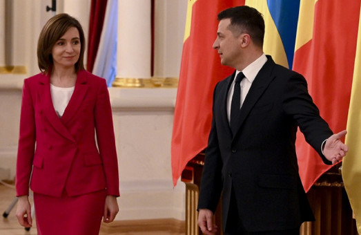Зеленский обсудит с президентом Молдовы возможность давления на Порошенко – источники