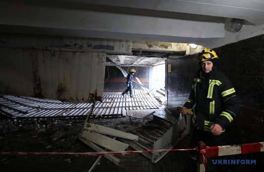 В подземном переходе на Майдане упал потолок