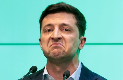 Рейтинг Зеленского тает на глазах, но он все еще в лидерах – соцопрос