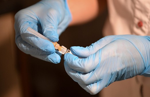 Бесплатную вакцинацию от коронавируса готовы пройти 39% украинцев