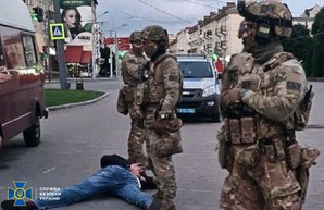 СБУ передала в суд дело волынянина, захватившего автобус в центре Луцка