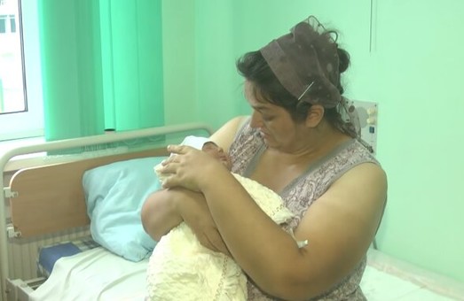 Украинка в 42 года родила 18-го ребенка (Видео)