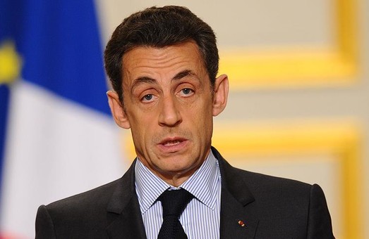 Суд во Франции приговорил экс-президента Николя Саркози к трем годам тюрьмы