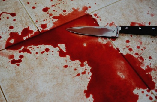 В центре Мариуполя жесткого убили молодую пару