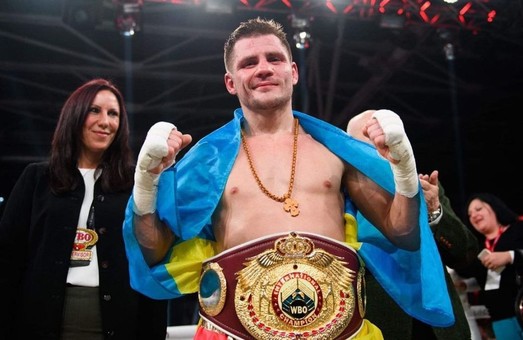 Украинский боксер защитил пояс, нокаутировав соперника