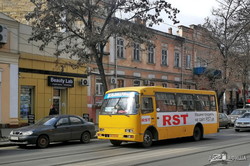 Одесские маршрутчики массово игнорируют карантин (ФОТО)