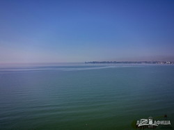 В Одессе показали с высоты Лузановку в виде узкой полосы между морем и Куяльницким лиманом (ВИДЕО)