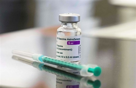 AstraZeneca официально понизила эффективность своей вакцины