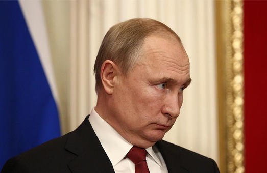 Путин пожаловался на побочные эффекты от вколотой ему российской вакцины