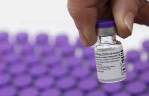 Вакцина от COVID-19 поступит в продажу для всех желающих украинцев