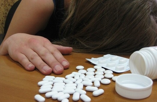 Рада поддержала в первом чтении законопроект о запрете на продажу лекарственных препаратов детям до 14 лет