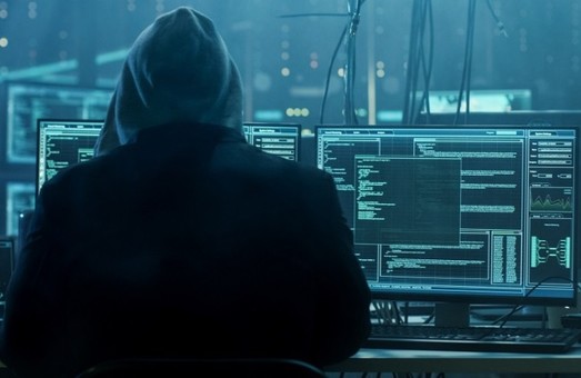 Украинцев предупреждают о массированных атаках хакеров