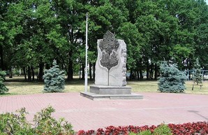 Памятник в честь дружбы Киева и Москвы снесут