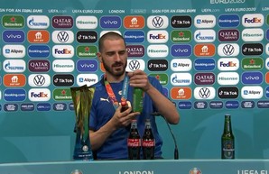 Чемпион Европы на пресс-конференции запивал пиво колой. ВИДЕО
