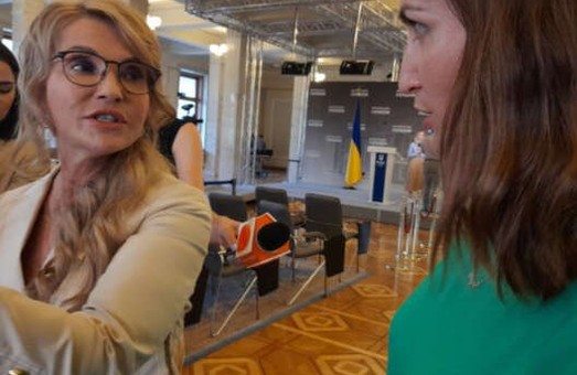 Тимошенко и Стефанишина устроили перепалку из-за каннабиса