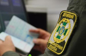 МОЗ хочет отправлять на самоизоляцию невакцинированных украинцев, прибывающих из-за границы