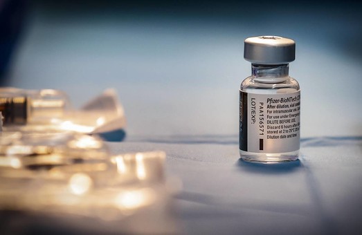 Pfizer: третья доза вакцины крайне эффективна против штамма «Дельта»