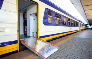 В Украине упростили покупку ж/д билетов для людей с инвалидностью