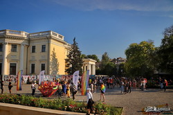 В Одессе прошел гей-парад: гомофобы встретили его криками "Смерть ЛГБТ" (ВИДЕО)