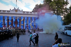 В Одессе прошел гей-парад: гомофобы встретили его криками "Смерть ЛГБТ" (ВИДЕО)