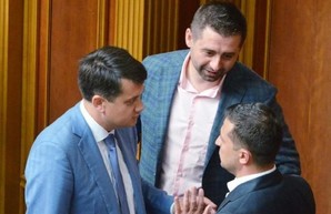 Арахамия опроверг слухи о возможной отставке Разумкова