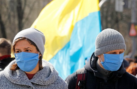 На грядущем пике заболеваемости Украина ежедневно будет получать до 18 тысяч новых случаев COVID – исследование