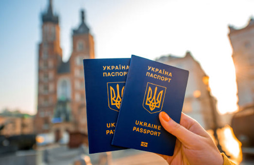 Украинцы пока могут путешествовать в страны Евросоюза без дополнительных карантинных ограничений