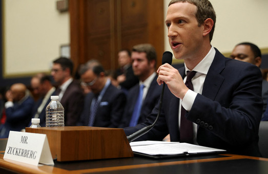 Facebook не ставит прибыль выше безопасности пользователей, – Цукерберг