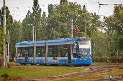 В Киеве закрывают на ремонт важнейшую линию трамвая на Левом берегу (ВИДЕО)