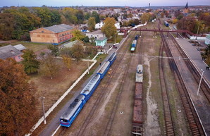 На самой длинной узкоколейке Европы снова пошли поезда (ВИДЕО)