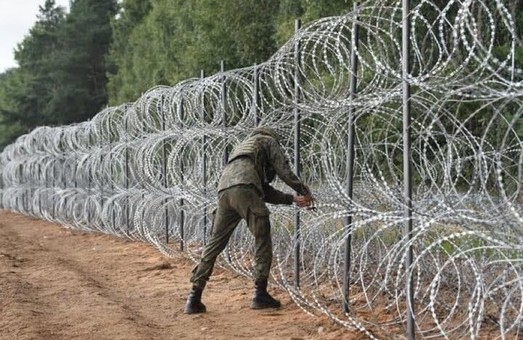Поляки отгородятся барьером от Беларуси