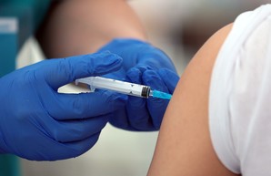 МОЗ расширило список лиц, подлежащих обязательной вакцинации