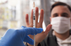 Минздрав утвердил форму справки о противопоказаниях к вакцинации