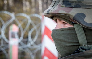 Поляки показали вооруженных до зубов белорусских пограничников (Видео)