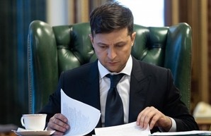 Зеленского просят ввести запрет на въезд граждан РФ в Украину
