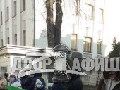 Добрались до Кличко: митингующие возле Офиса президента потребовали от Зеленского уволить главного коррупционера страны