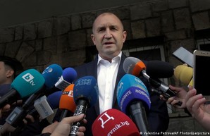 Президент Болгарии попытался ответить за слова