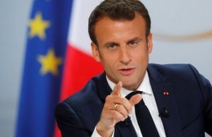Макрон срочно захотел встретиться с Зеленским и Путиным