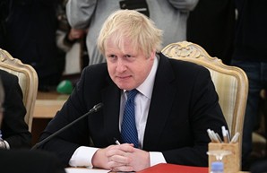 Премьер Великобритании Борис Джонсон обсудил с Путиным ситуацию вокруг Украины