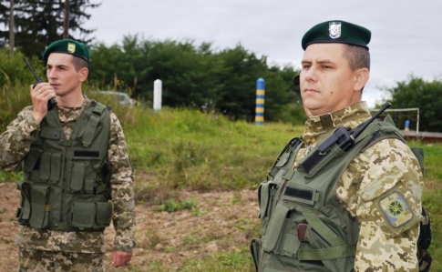 Украинским пограничникам разрешили применять оружие: условия